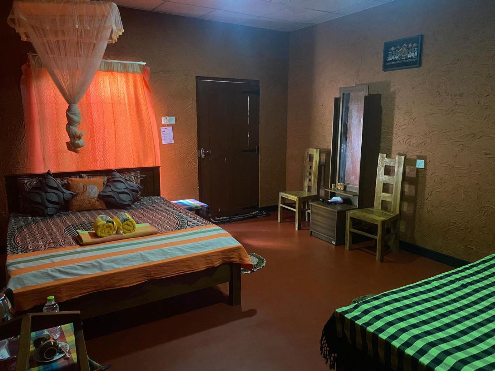 Hotel Hideaway Garage ดัมบูลลา ภายนอก รูปภาพ